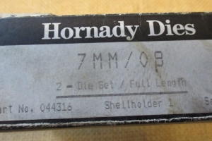 Hornady 7mm/08 latausholkit + hylsynpidin