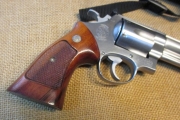 Smith&Wesson mod .629-1 .44mag 8" + kainalokotelo
